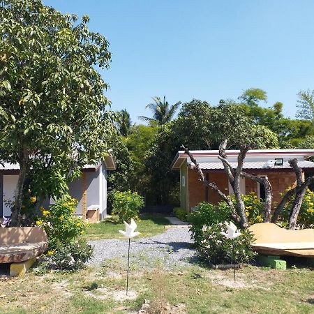 Baan Hin Sai Suay Hotel Nongszaraj Kültér fotó
